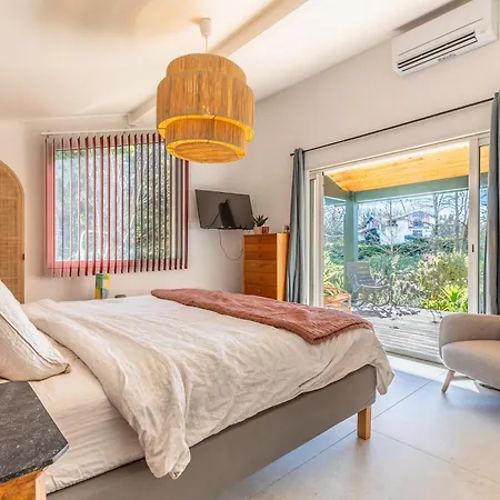 Ysee - 10 Personnes Piscine Chaufee Costa Aldia